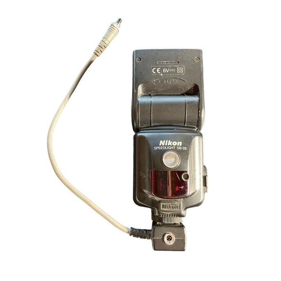 Nikon SB-28 Speedlight Shoe Mount Flash. Untested. - Picture 2 of 4